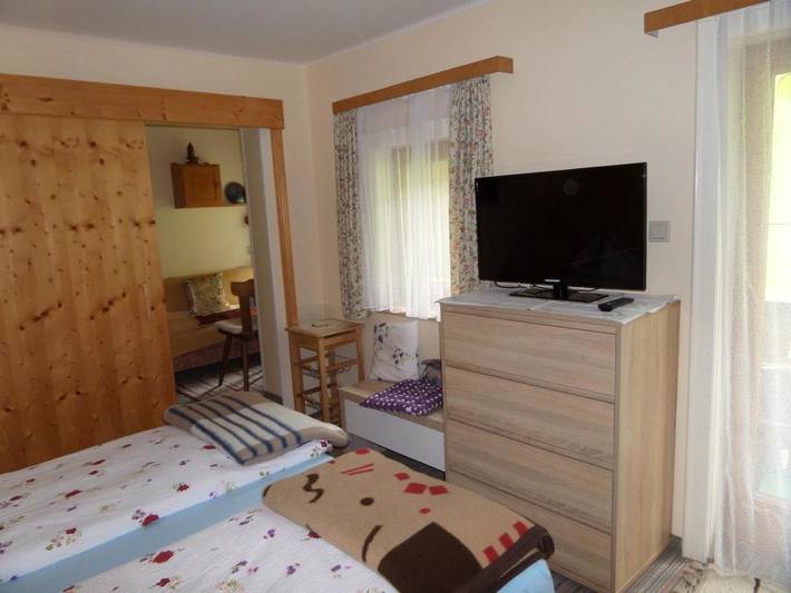 Chambre d’hôte pour 3 personnes, avec Balcon et Jardin ainsi que Sauna et Vue à Ramsau am Dachstein - 3