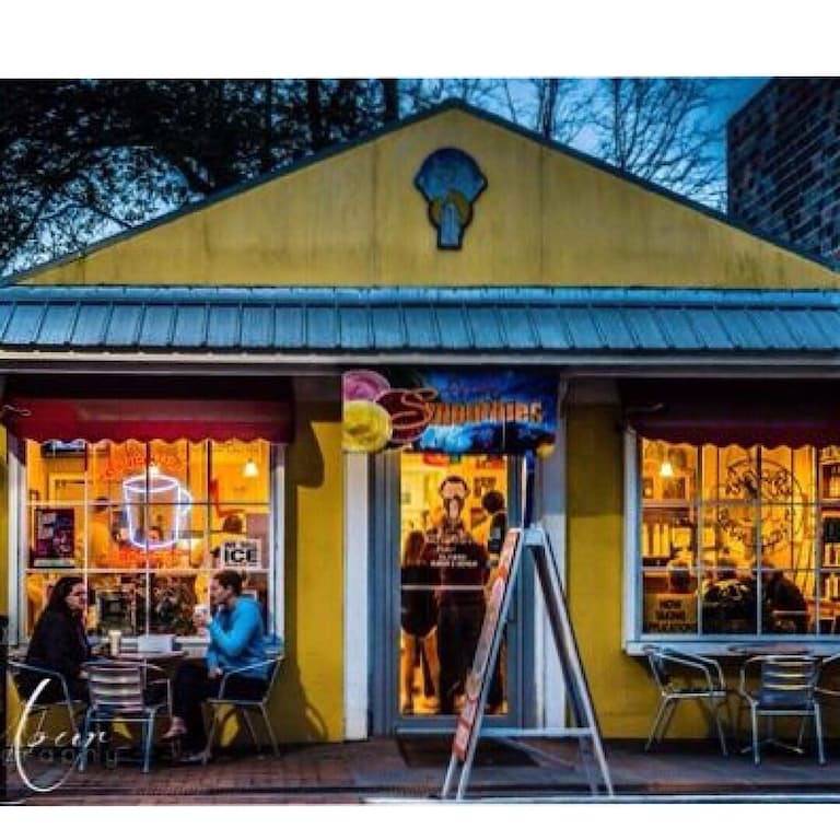 Paradies für Gäste und Haustiere! D’town Os, Strände und Casinos in Ocean Springs, Mississippi Gulf Coast