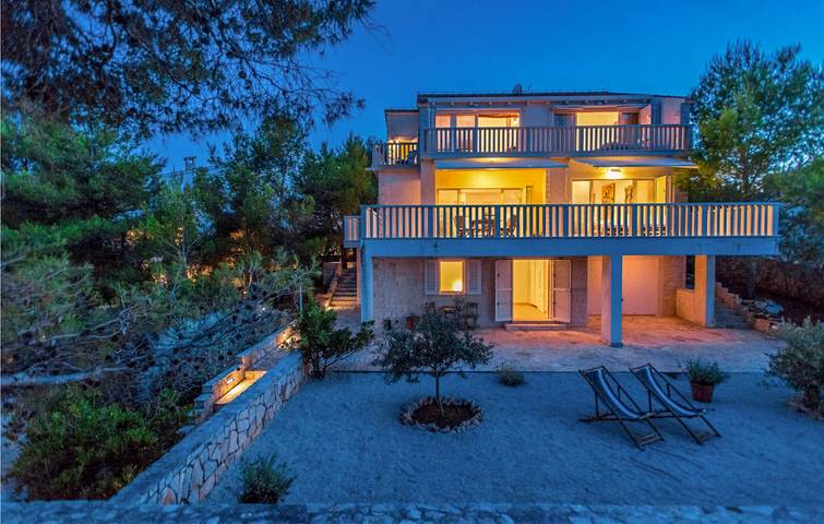 Ferienhaus für 11 Personen, mit Pool - 1