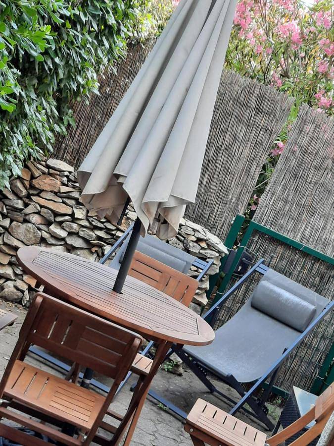 Appartement de vacances pour 4 personnes, avec piscine ainsi que terrasse et vue