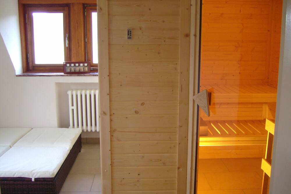 Landhaus, 280 qm, freistehend, allein zu bewohnen, eigener Saunabereich, in Eslohe, Hochsauerlandkreis