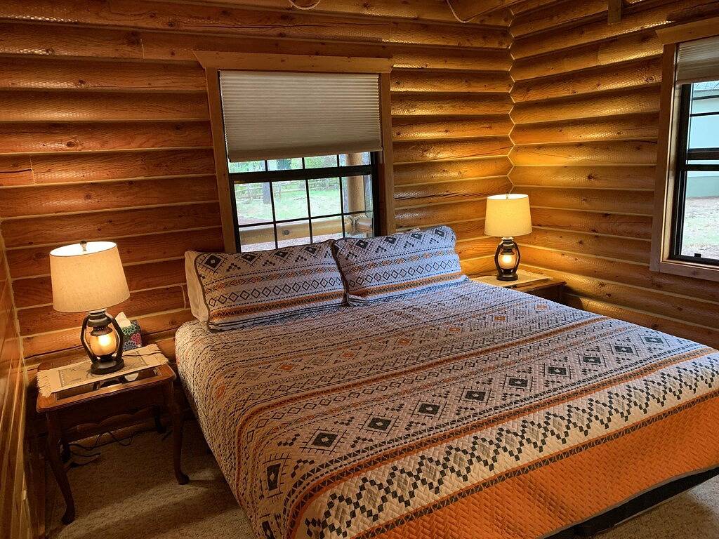 Luxury Log Cabin Living! Ac, Kid & Pet Friendly, Fishing, Hiking, Golf in Navajo County