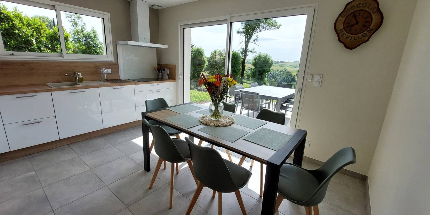 Gîte pour 6 personnes, à 15 min d'Aurillac, Cantal in Saint-Étienne-de-Carlat, Région d'Aurillac