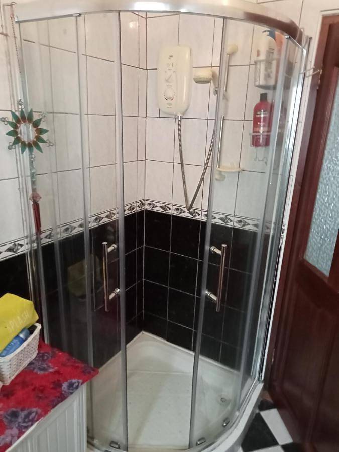 Gîte pour 2 personnes, avec vue ainsi que jardin et terrasse à Castletownbere - 3