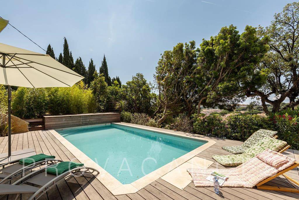 Ferienhaus mit Pool in der Nähe des Mittelmeers in Cavalaire-sur-Mer in Cavalaire-sur-Mer, Mittelmeerküste (Frankreich)