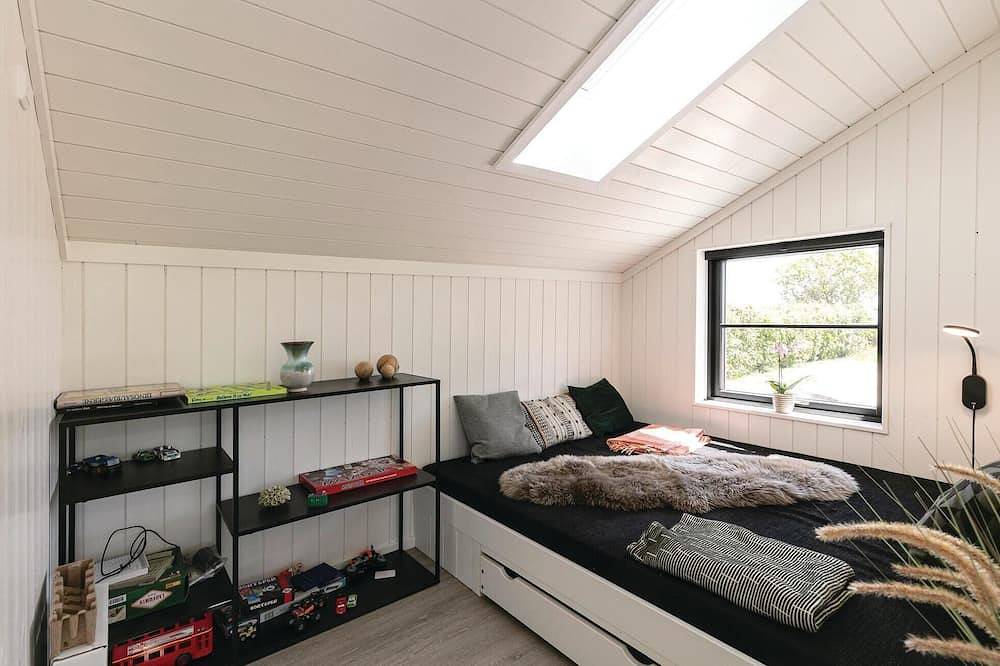 Beautiful home in Nexø with Wifi in Balka, Bornholm