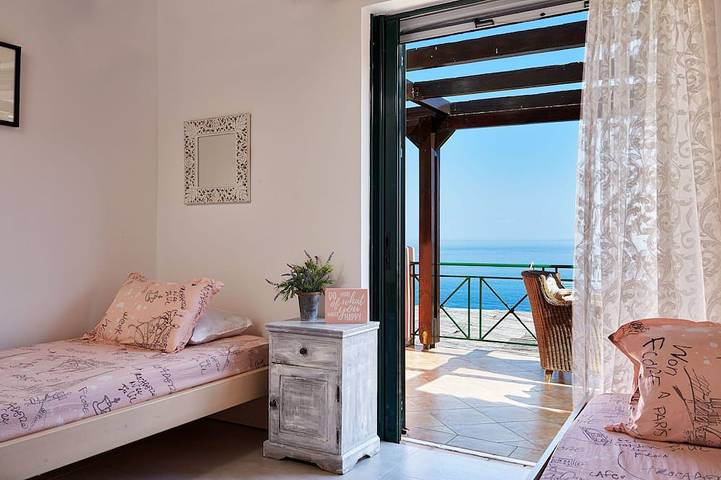 Villa für 7 Personen, mit Pool und Sauna sowie Balkon - 1