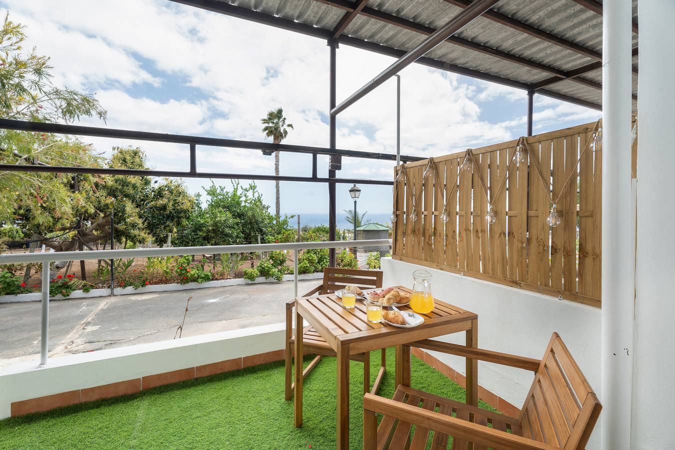 Ganze Wohnung, Urlaub 'Schöne Finca mit Meerblick und Pool 1' mit Gemeinschaftspool, privater Terrasse und Wi-Fi in Adeje, Teneriffa Süd