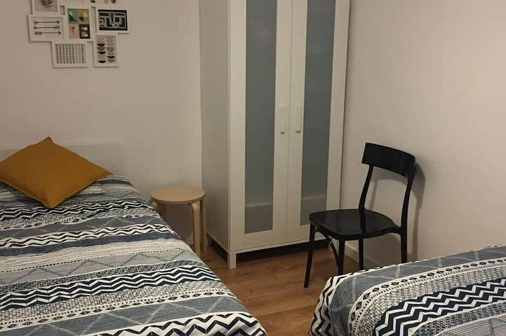 Entire apartment, Comfortable and bright apartment 20 minutes from the center of Barcelona in Alella, Maresme