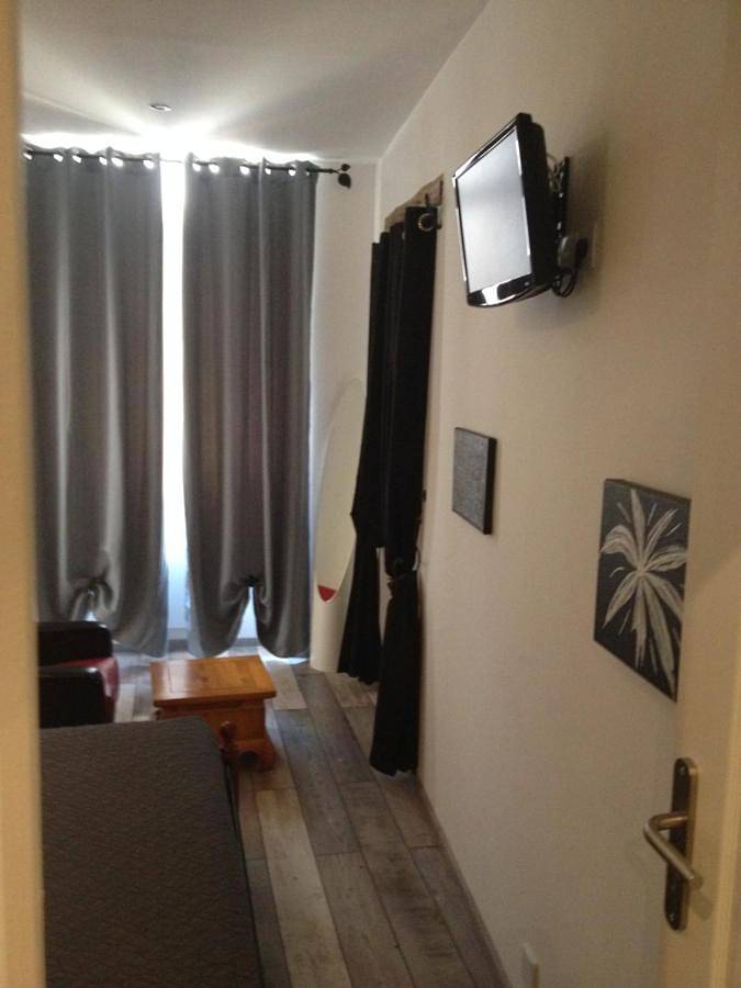 Family Room with Shower in Céret, Côte méditerranéenne (France)