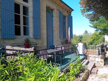 Location de vacances pour 4 personnes, avec vue et terrasse à Villefranche-du-Périgord