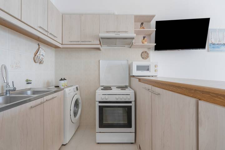 Hel lägenhet, Dorothy's Seaview Apartment with Sea View and Wi-Fi in Charaki, Rhodos
