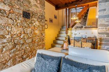 Gîte pour 2 personnes, avec jardin et terrasse à Barga