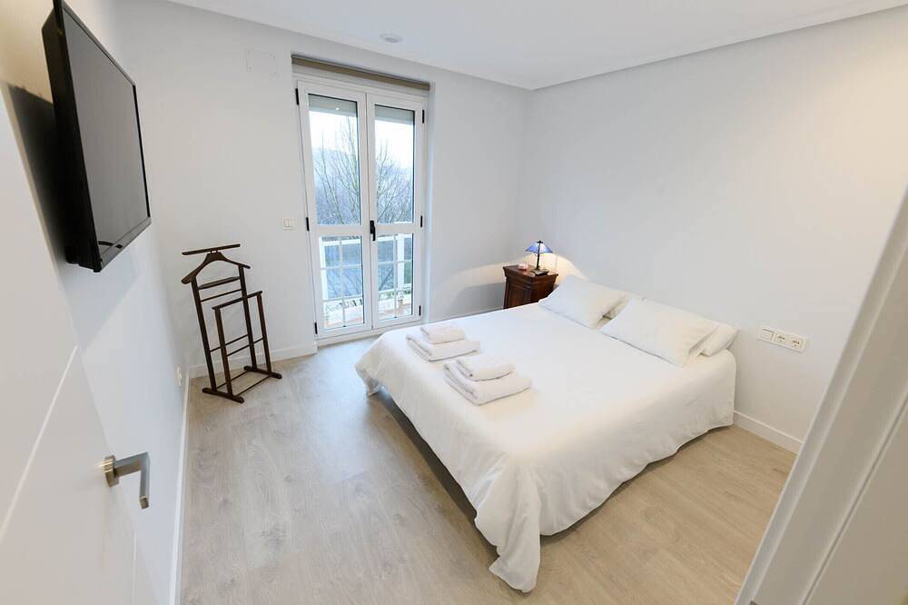 Ecological Villa 8 Minutes From San Sebastian in Hernani, Gipuzkoa