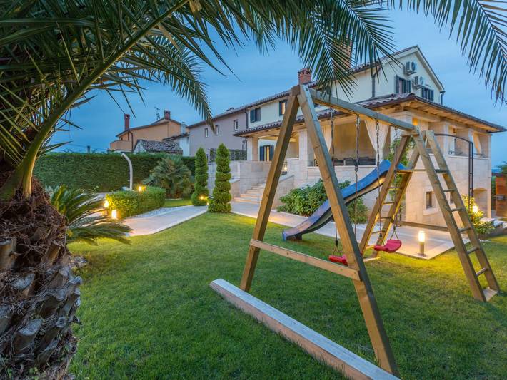 Ferienhaus für 6 Personen, mit Balkon und Whirlpool sowie Terrasse und Garten in Kastelir - 3
