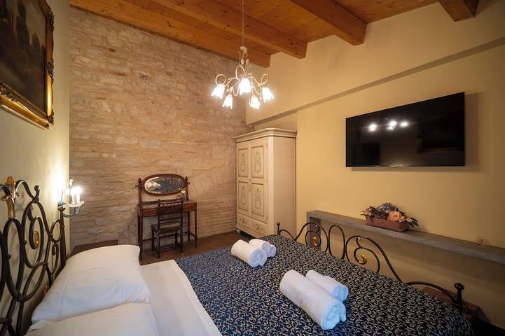 Appartamento intero, La tua casa ideale immersa nel bello e nell'eleganza, per momenti di vero relax in Spello, Perugia e dintorni