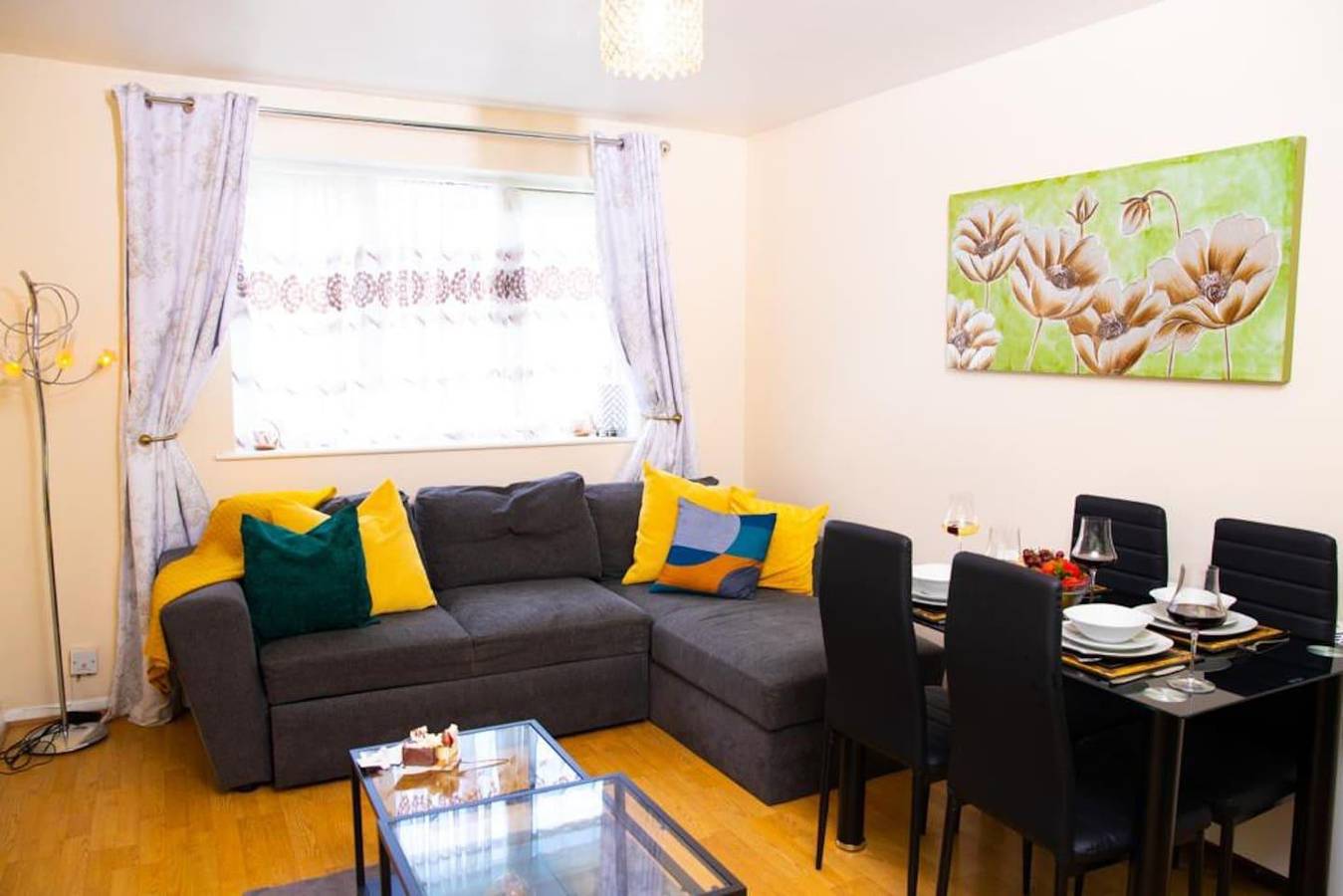 Ganze Ferienwohnung, 1 Bed Flat - Sleeps 4 - Parking - Wifi in London, Südostengland