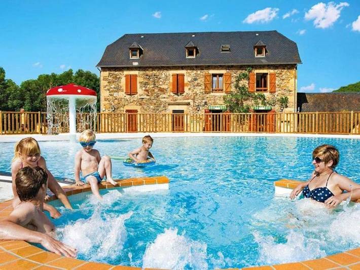 Camping para 4 personas, con jacuzzi y jardín además de piscina y piscina para niños - 1