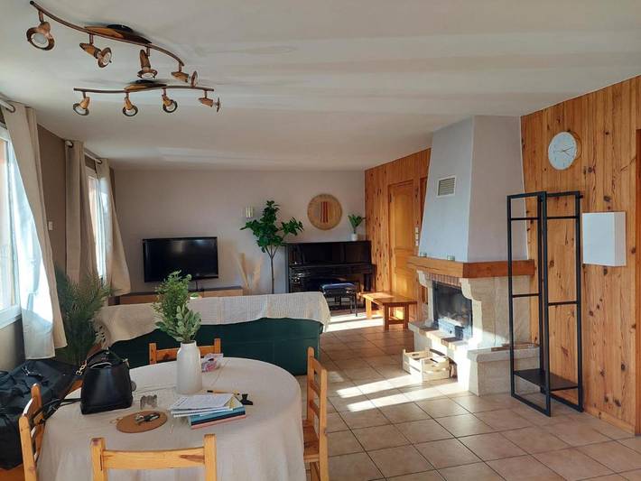 Appartement de vacances pour 4 personnes, avec vue ainsi que terrasse et jardin