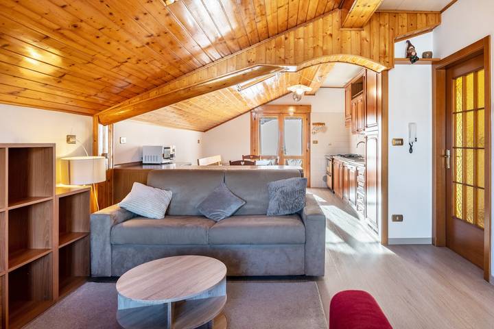 Entire apartment, Apartment 'Appartamento Maurizio' with Mountain View, Private Garden and Wi-Fi in Spormaggiore, Brenta group