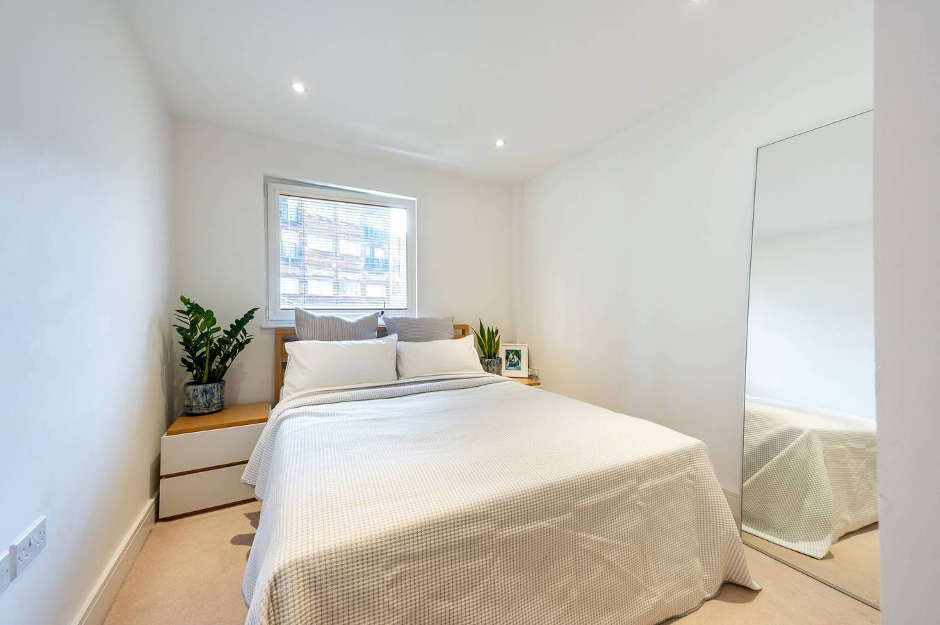 Entire apartment, Lovely, spacious 2Br Apartment central Kingston - Pass the Keys in Kingston upon Thames, London