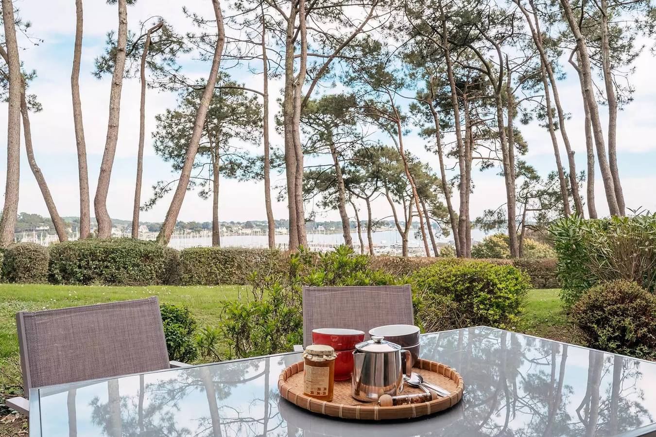 Entire apartment, The Trinity/Mer- 3 rooms-73m2- Port view - Wifi in La Trinité-sur-Mer, Côte des Mégalithes