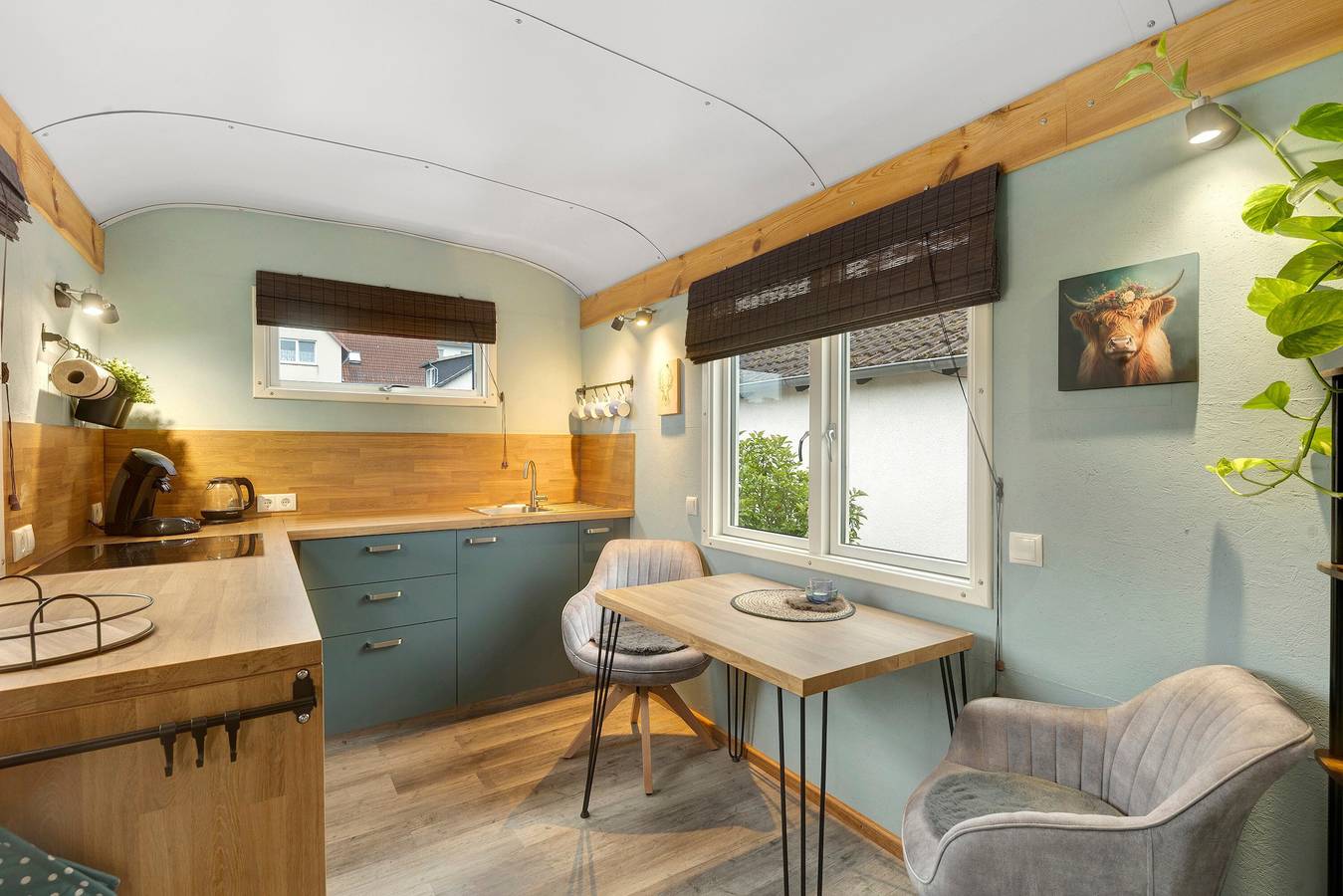 Casa 'Tiny House' con terraza privada, wifi y aire acondicionado in Lohfelden, Hessisches Bergland