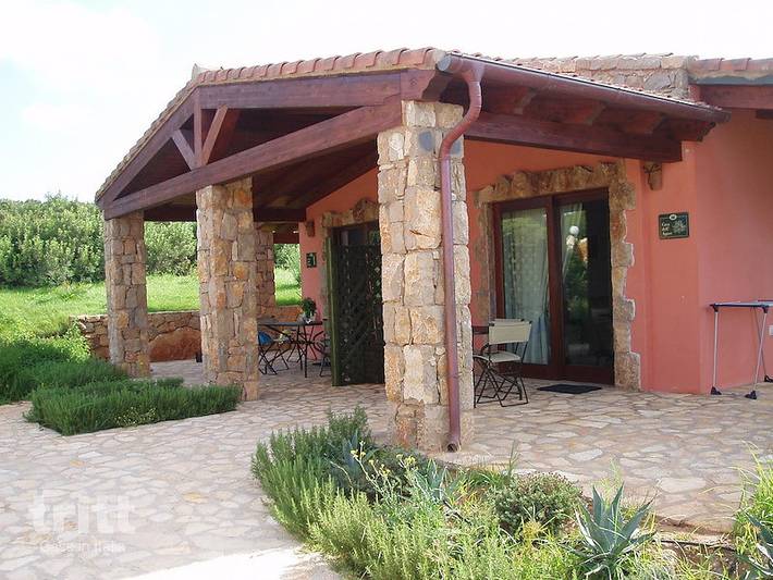 Agriturismo per 8 persone, con piscina e balcone/terrazza nonché terrazza in Provincia di Sassari