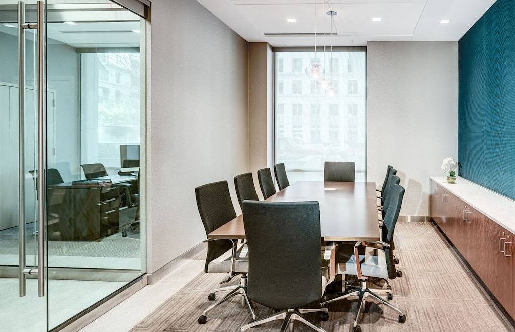 Ganze Wohnung, Luxe Ballston 1Br w/ Pool, W/D & Gym, walk to Bars & Metro, by Blueground in Arlington (VA), Arlington County