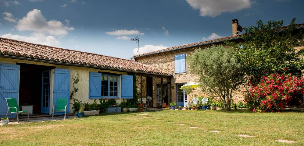 Gîte pour 3 personnes, avec piscine et jardin dans l' Aude