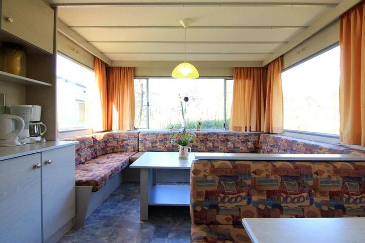 Camping für 4 Personen, mit Terrasse und Garten sowie Seeblick und Ausblick auf Rügen - 2