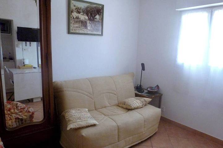 Gîte pour 2 personnes, avec jardin ainsi que piscine et balcon à Pierrefeu-du-Var - 4