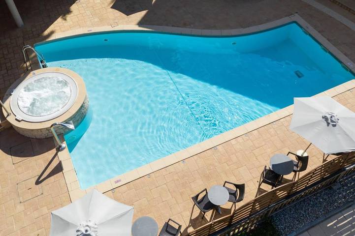 Hôtel pour 2 personnes, avec piscine et jardin ainsi que sauna et vue, animaux acceptés à Chille - 4