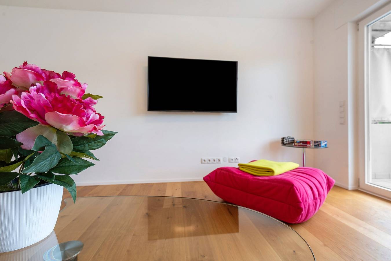Ganze Wohnung, Ferienwohnung 'Traumblick' mit Bergblick, Balkon und Wi-Fi in Bad Liebenzell, Nordschwarzwald