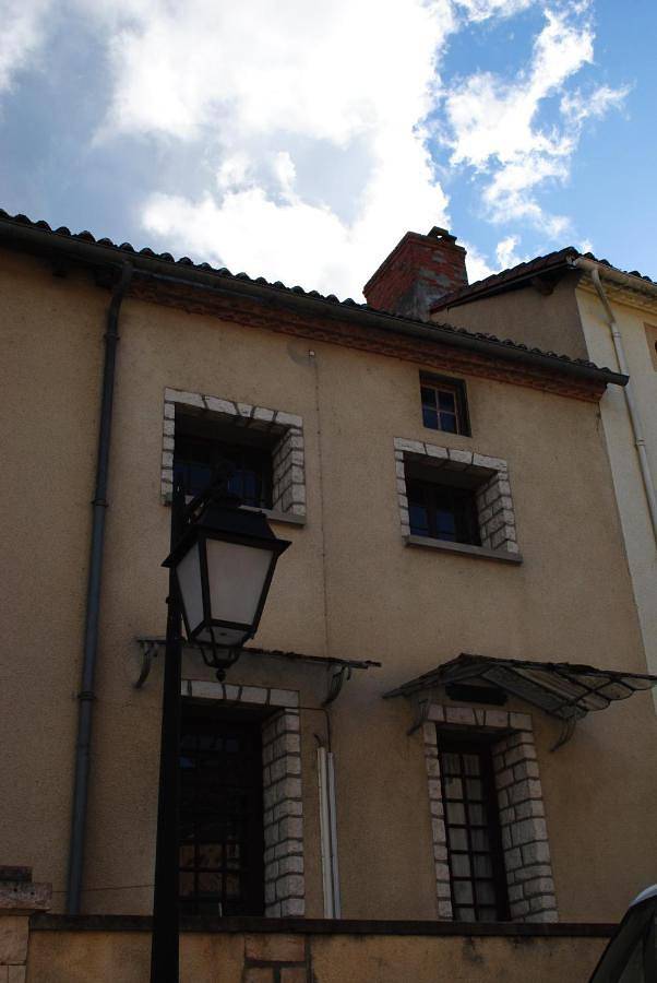 Location de vacances pour 5 personnes, avec terrasse et jardin à Availles-Limouzine