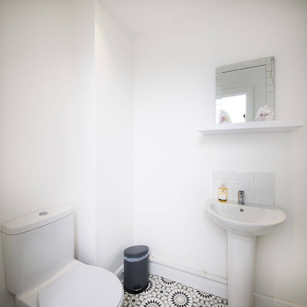 Entire studio, Guestready - Monochromatic Retreat in Liverpool, Merseyside