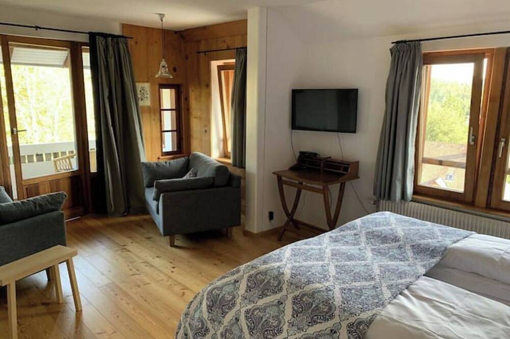 Magnificent villa/manor house/Bergheim forest in Bergheim (Alsace), Parc naturel régional des Ballons des Vosges