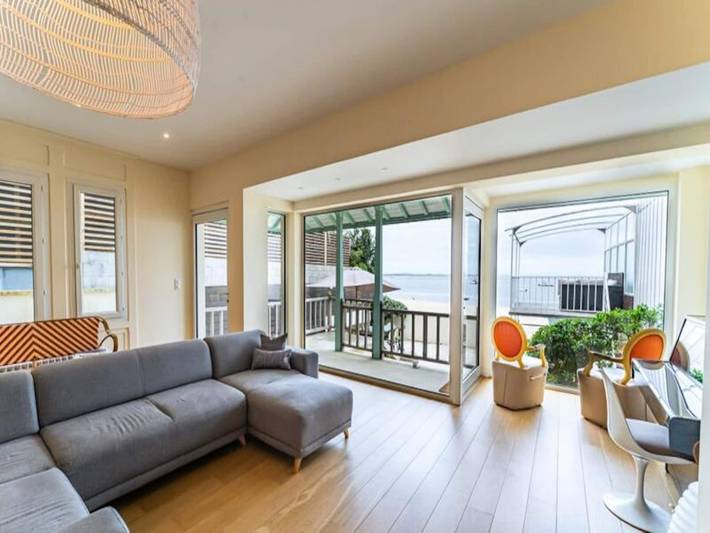 Location de vacances pour 12 personnes, avec terrasse à Arcachon