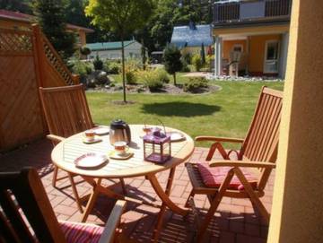 Bungalow für 4 Personen, mit Terrasse und Garten in Zempin