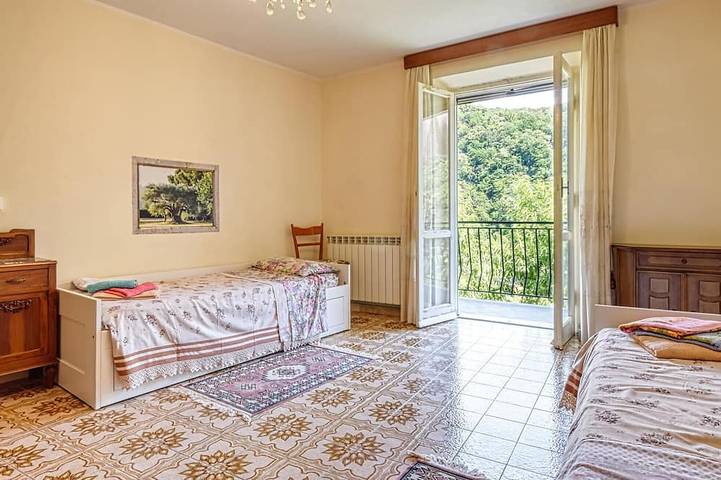 Appartamento intero, Gorgeous apartment in Ne with WiFi in Ne, Riviera di Levante