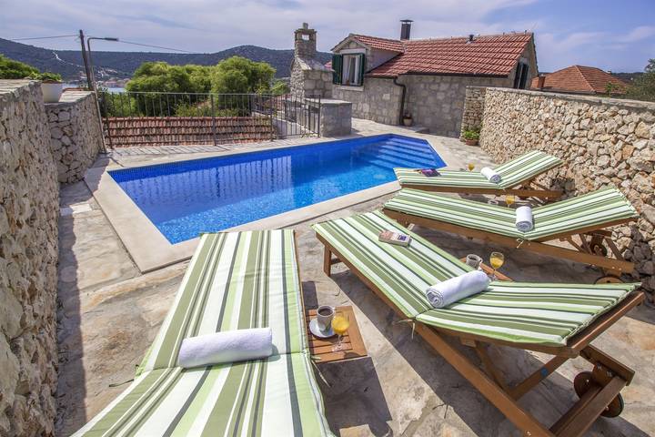 Villa mit pool für 5 Personen, mit Garten und Pool sowie Ausblick in Marina - 2