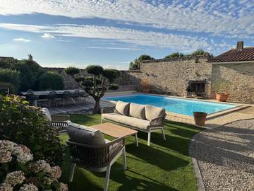 Gîte pour 12 personnes, avec piscine et jardin à Saint-Georges-de-Montaigu