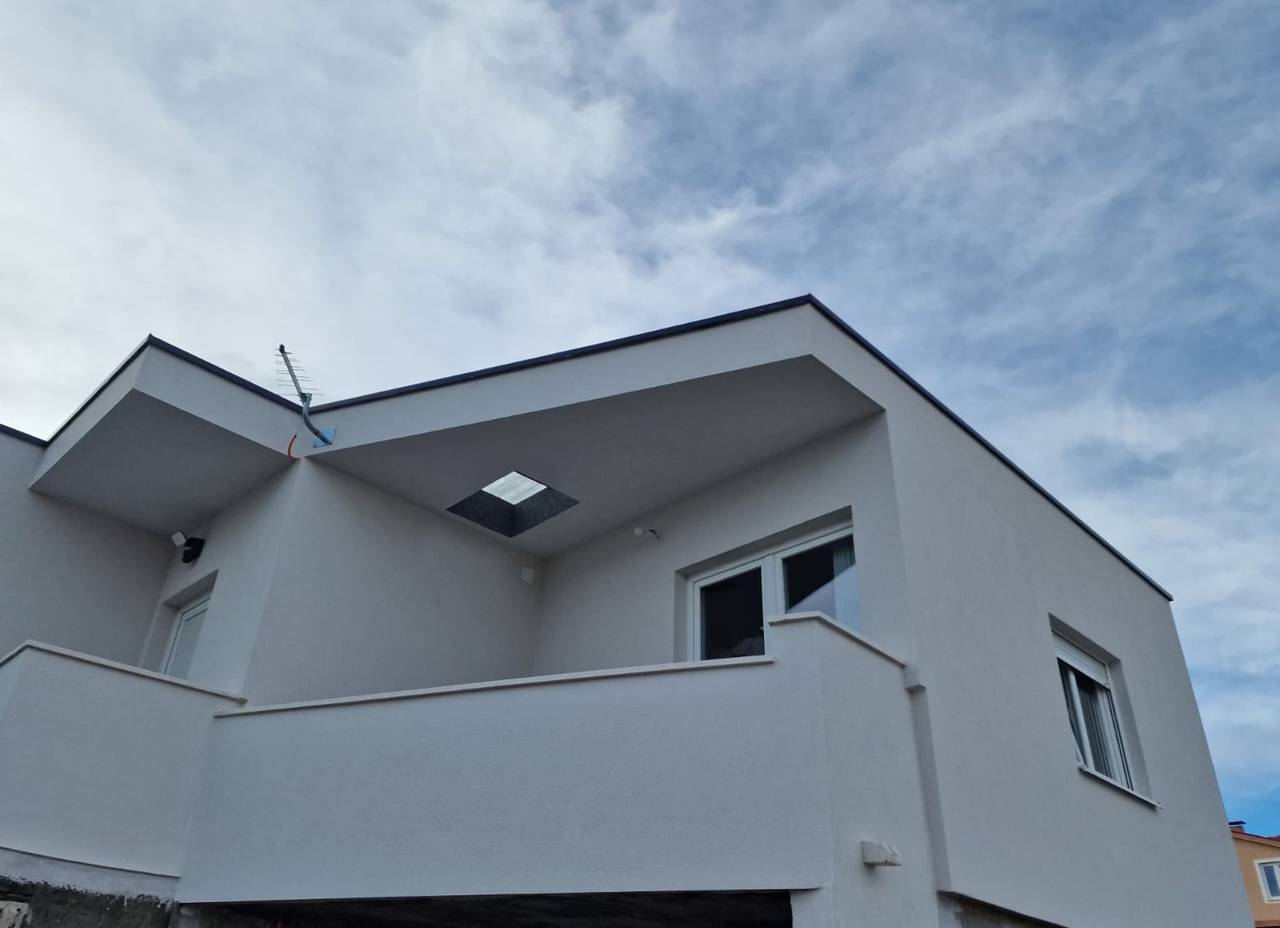 Ganze Ferienwohnung, Ferienwohnung für 4 Personen mit Meerblick in Kastel Novi, Kaštela