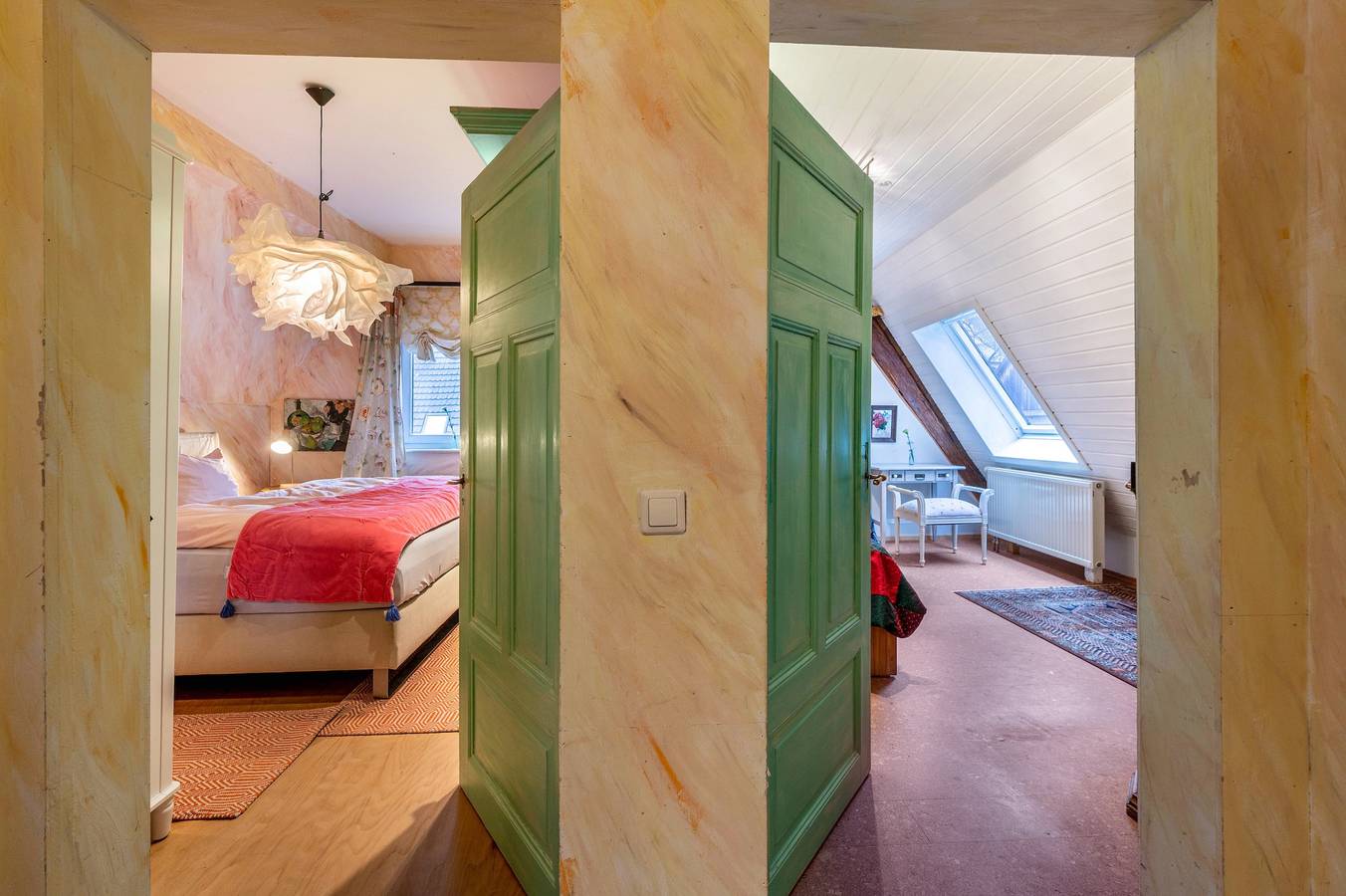 Ganze Wohnung, Ferienwohnung "Haus der Malerin Wolke Zwei" mit Bergblick, Gemeinschaftsterrasse und Wlan in Britzingen, Müllheim