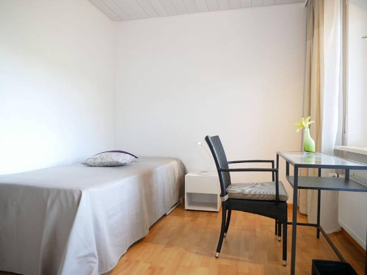 Zimmer 'Einzelzimmer - Nr 8 mit separatem Wc' mit gemeinsamer Terrasse und gemeinsamem Garten in Suedlicher Schwarzwald, Dachsberg