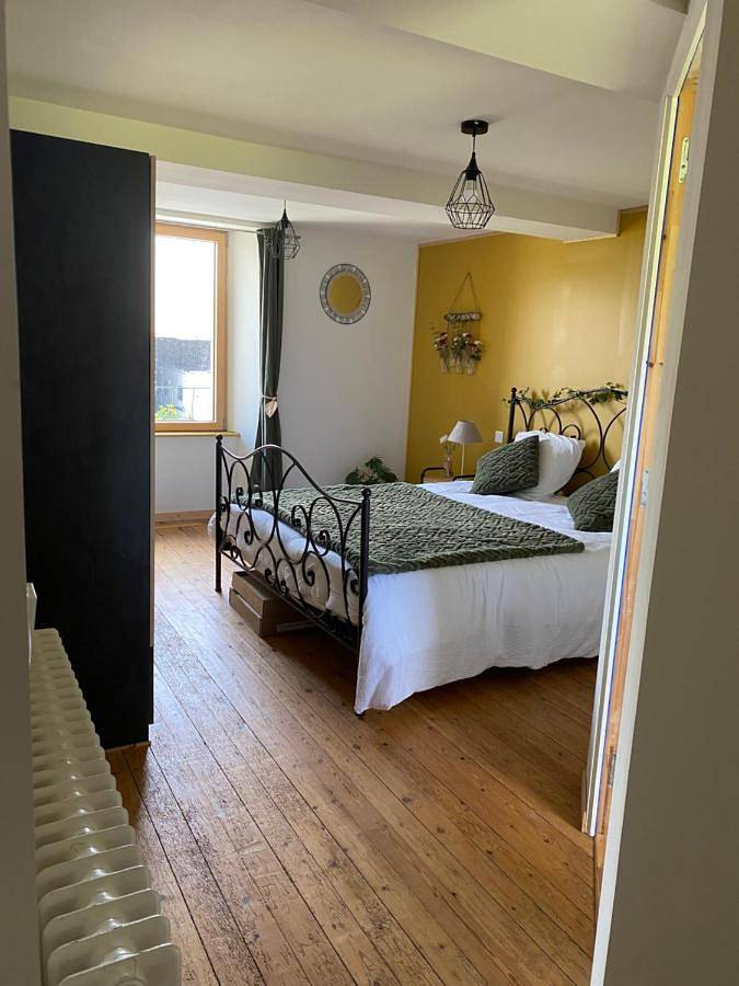 Chambre d’hôte pour 2 personnes, avec jardin ainsi que vue et piscine dans la Manche - 4