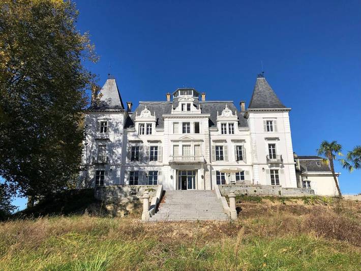 Chambre d’hôte pour 2 personnes, avec Terrasse et Jardin ainsi que Piscine et Vue