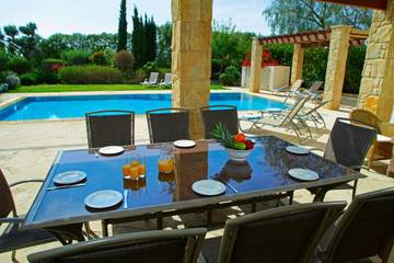 Villa for 8 People in Aphrodite Hills, South Cyprus, Photo 3