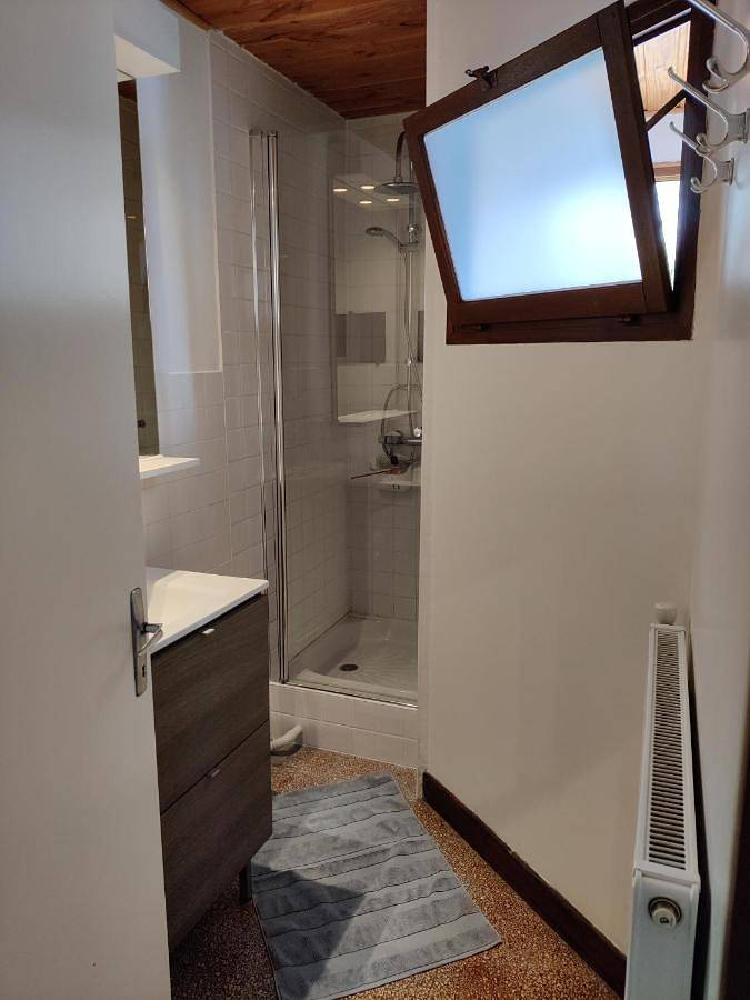 Location de vacances pour 2 personnes, avec jardin et vue à Villapourçon - 4