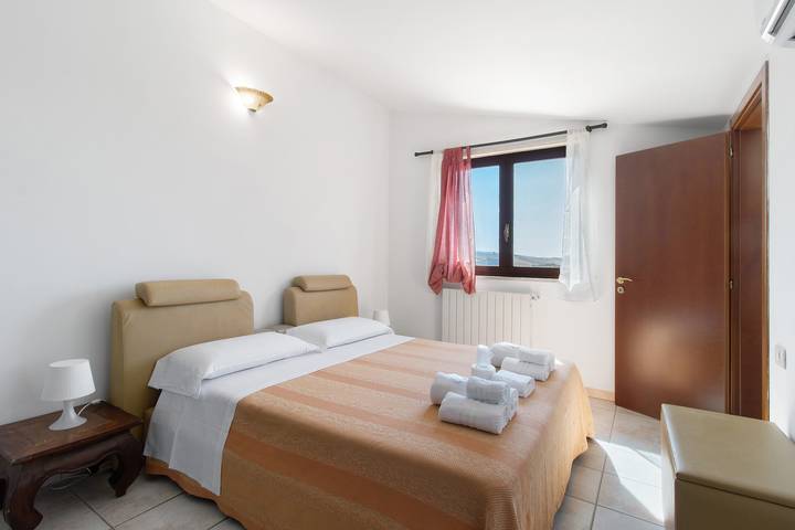 Chambre pour 2 personnes, avec jardin, animaux acceptés à Matera